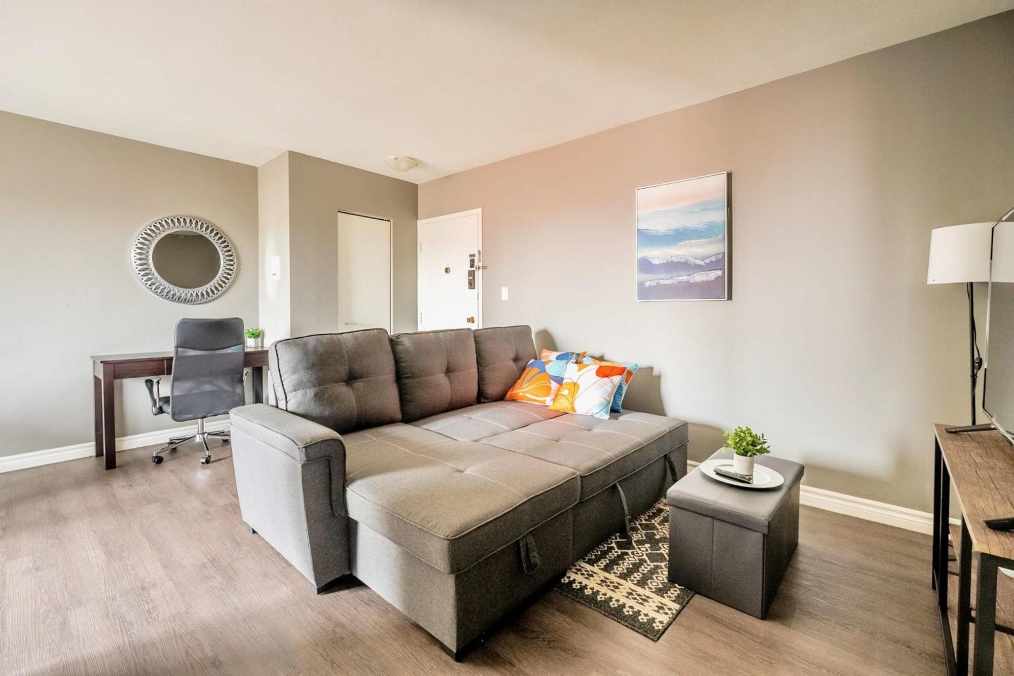 Newly Renovated 2Br Unit In Glenview West Apartment Hamilton Exterior photo